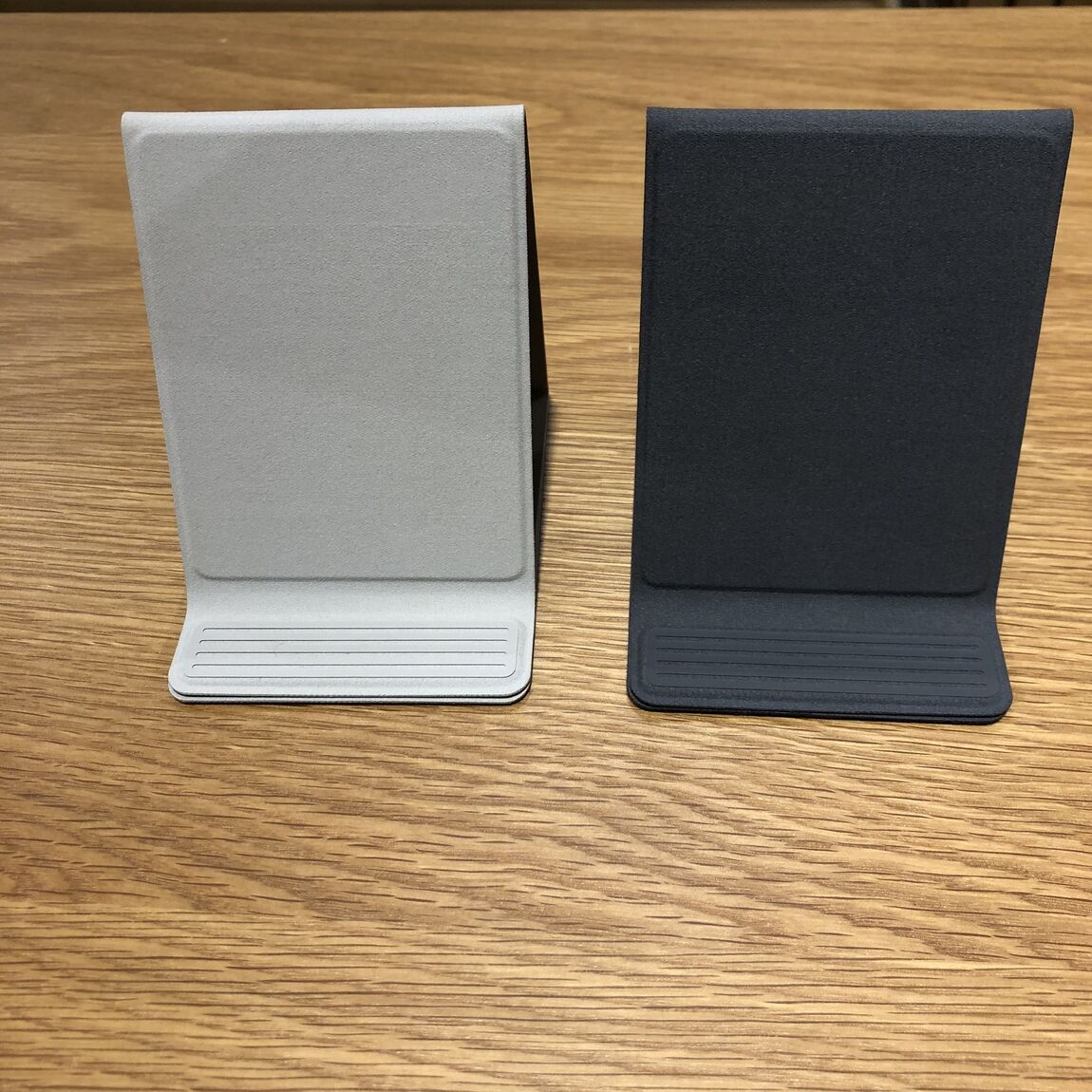 ルビットパーク南草津】 新商品 折りたためるスマホスタンド｜ 無印良品